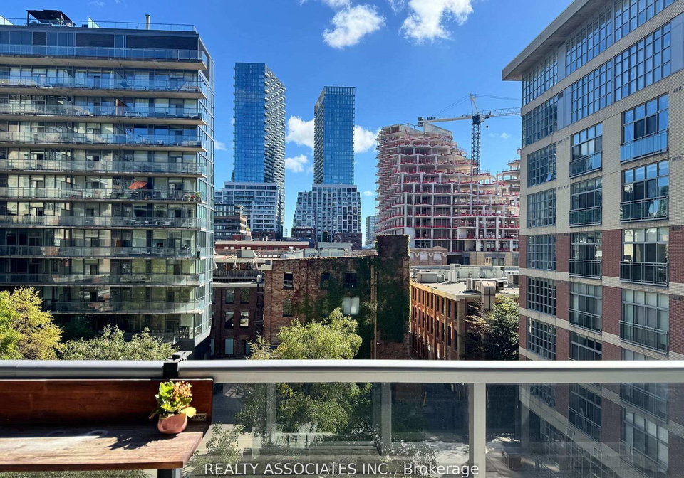 399-adelaide-street-w-toronto-ontario-c13413090