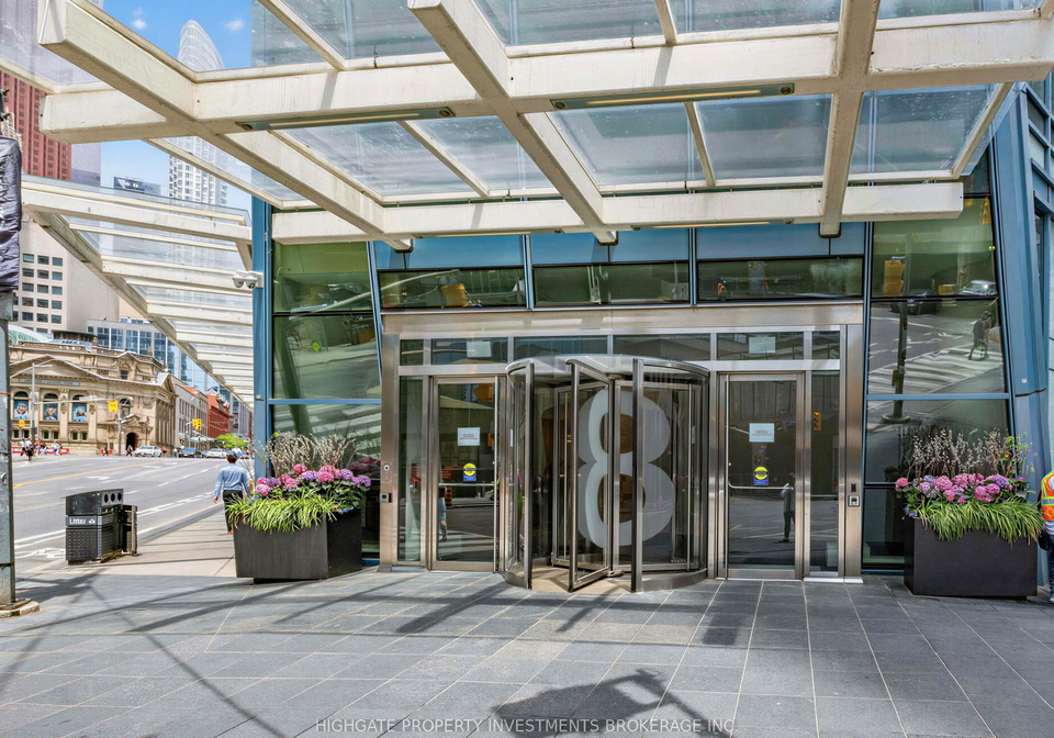 8-the-esplanade-street-toronto-ontario-c13413440