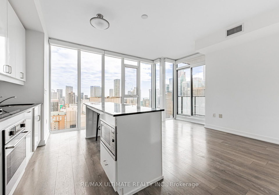 426-university-avenue-toronto-ontario-c13413466