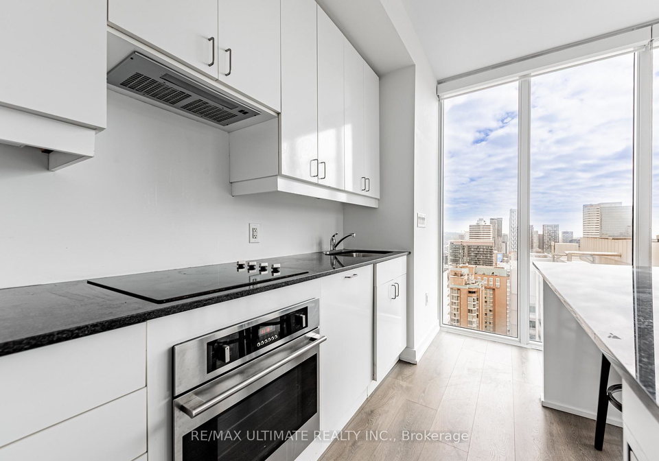 426-university-avenue-toronto-ontario-c13413466