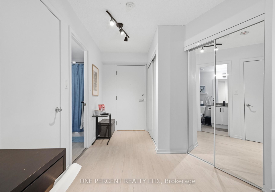 801-sheppard-avenue-w-toronto-ontario-c13413686