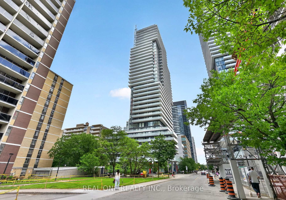 185-roehampton-avenue-toronto-ontario-c13413972