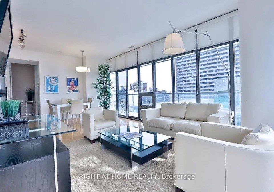 33-charles-street-e-toronto-ontario-c13414228