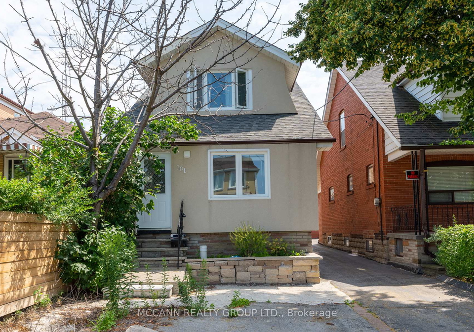 301-robina-avenue-toronto-ontario-c13414320