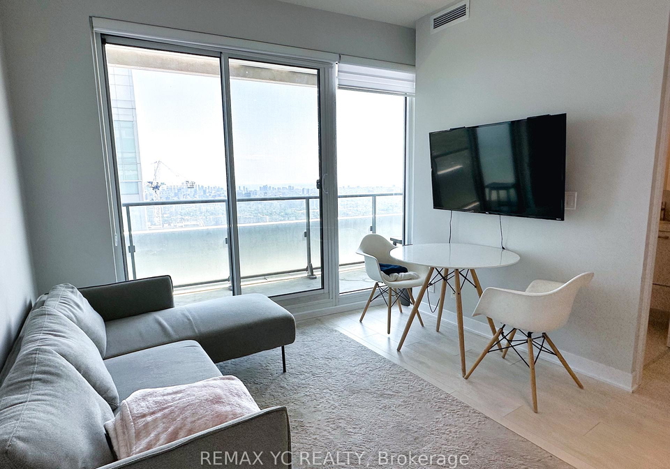 2221-yonge-street-toronto-ontario-c13414542