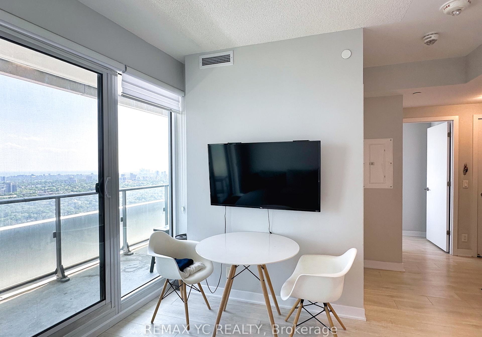 2221-yonge-street-toronto-ontario-c13414542