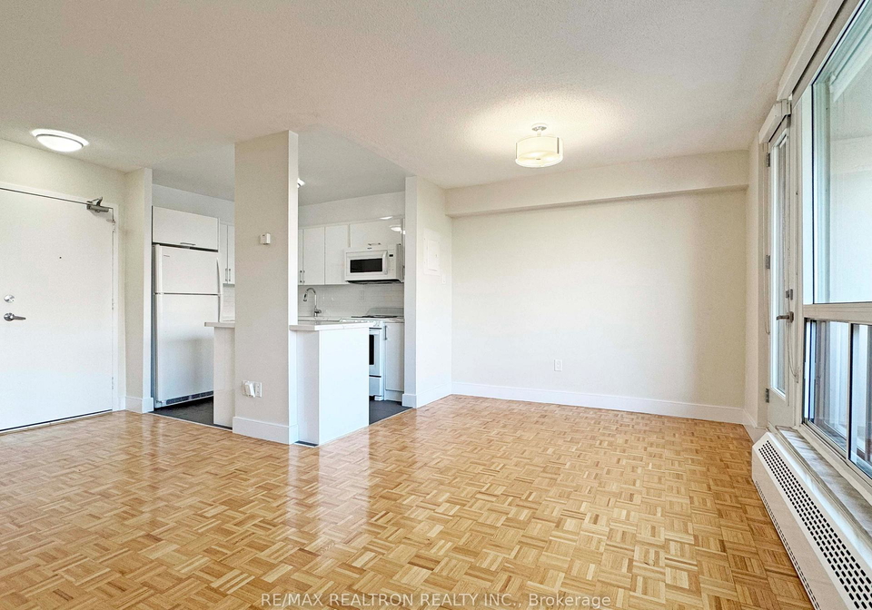 666-spadina-avenue-toronto-ontario-c13414666