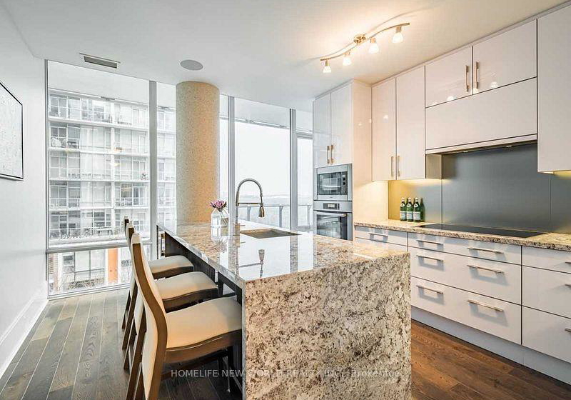 29-queens-quay-e-toronto-ontario-c13414704