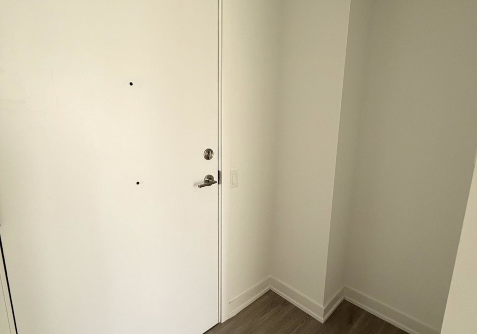 8-wellesley-street-toronto-ontario-c13414958
