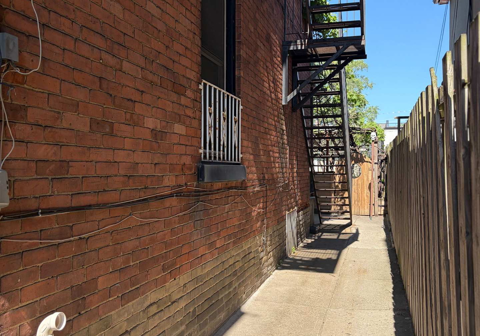 247-lansdowne-avenue-toronto-ontario-c13415102