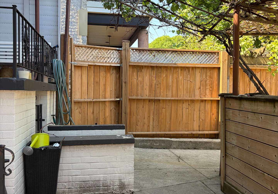 247-lansdowne-avenue-toronto-ontario-c13415102