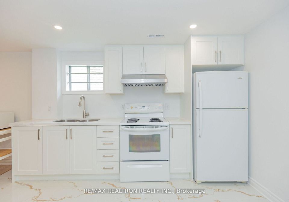 129-sexton-crescent-north-york-ontario-c13415172