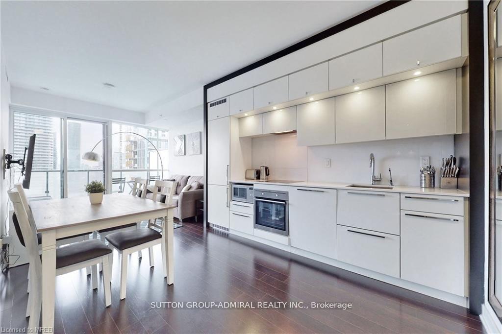 15-grenville-street-toronto-ontario-c13415258