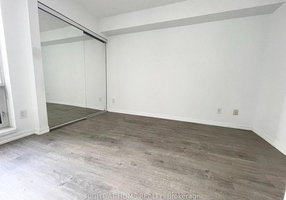 111-elizabeth-street-toronto-ontario-c13415326