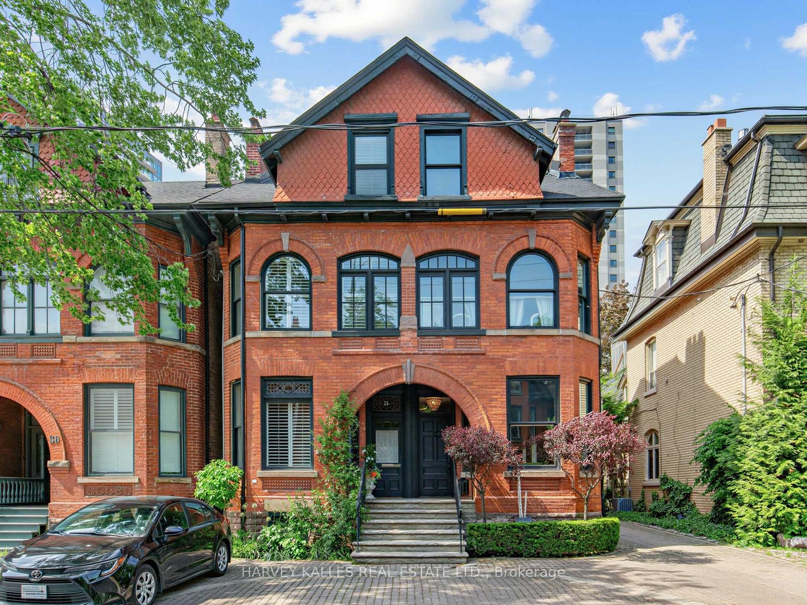 32-bernard-avenue-toronto-ontario-c13415368