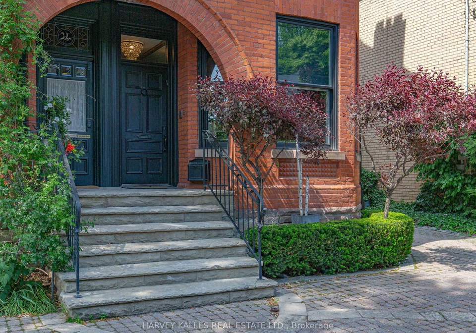 32-bernard-avenue-toronto-ontario-c13415368