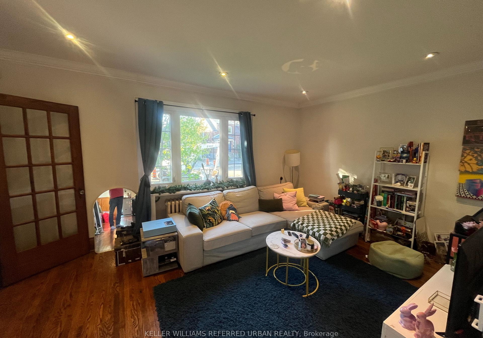 111-clovelly-avenue-toronto-ontario-c13415674