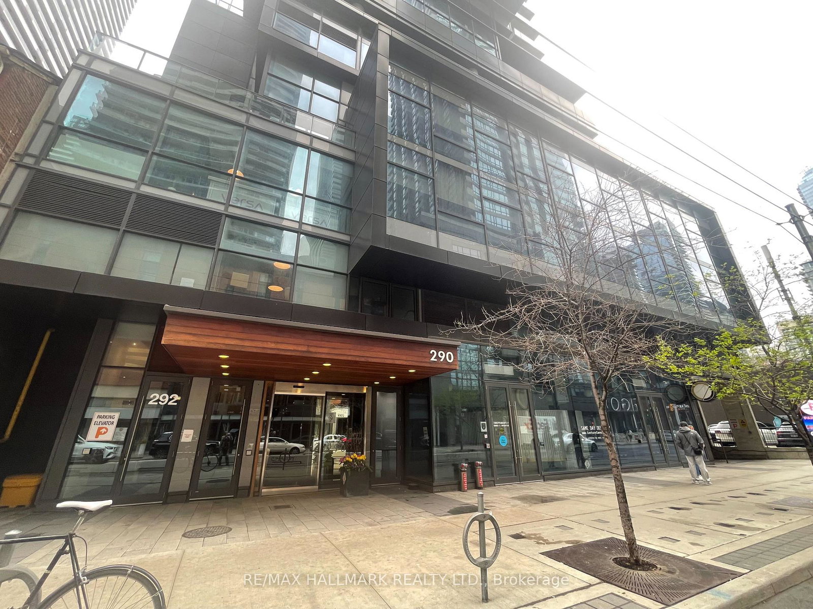 290-adelaide-street-w-toronto-ontario-c13415950