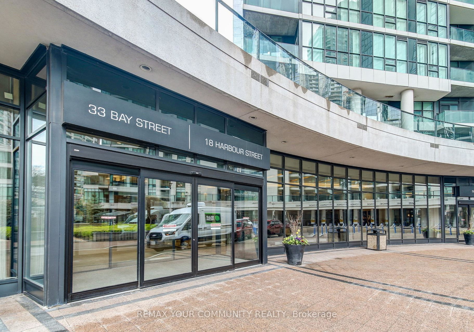 33-bay-street-toronto-ontario-c13415992