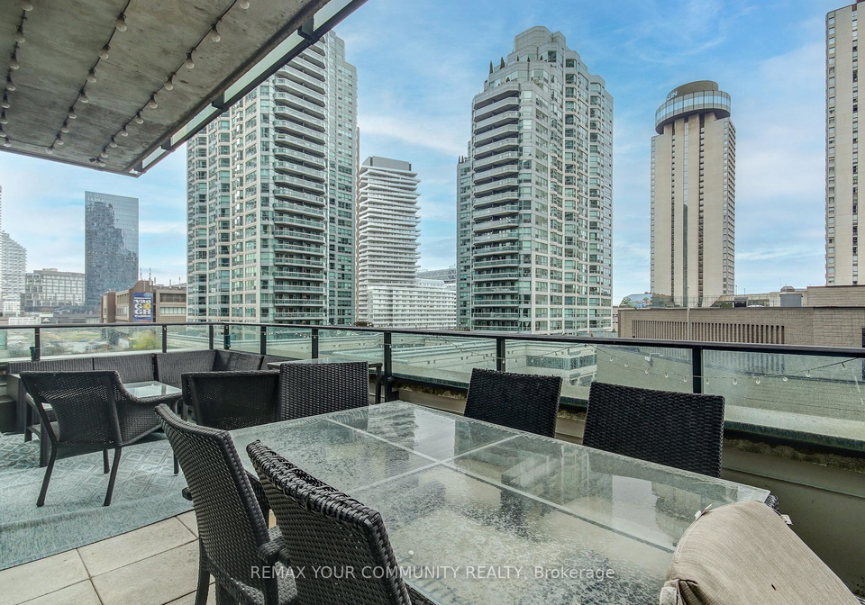 33-bay-street-toronto-ontario-c13415992