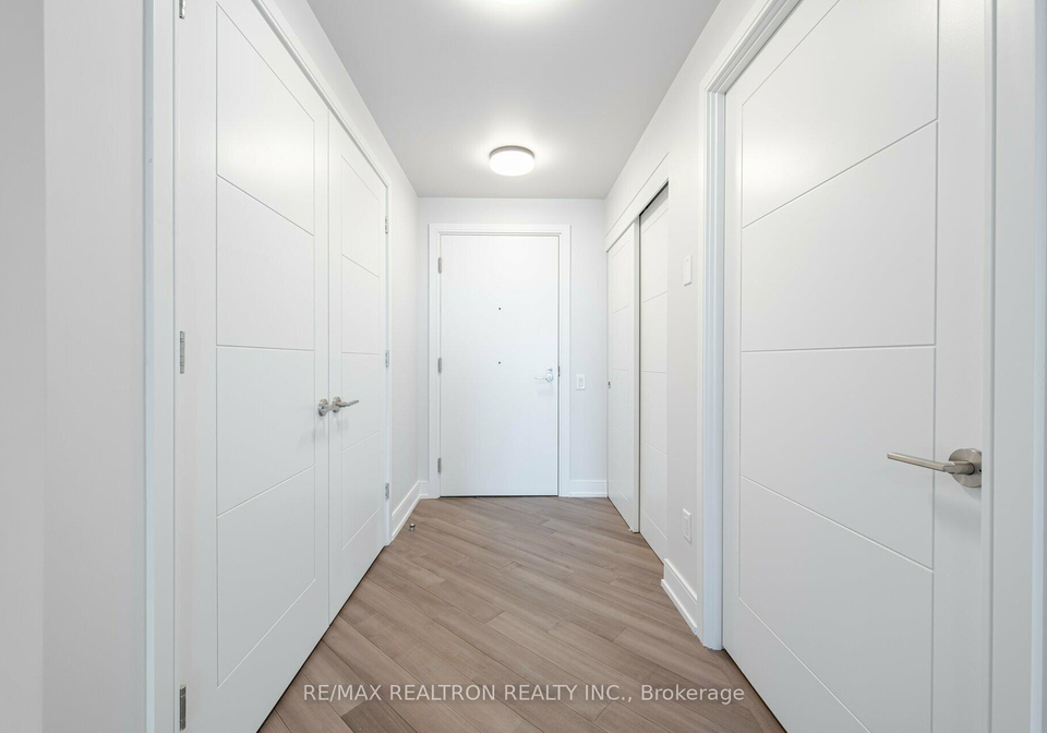 2525-bathurst-street-toronto-ontario-c13415994
