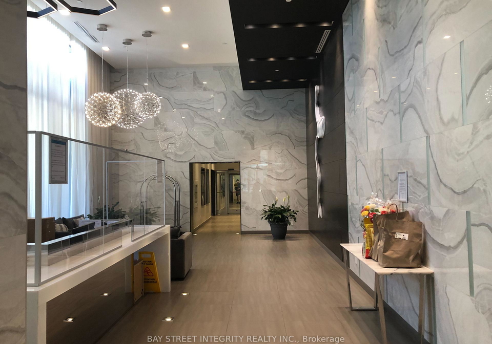 5180-yonge-street-toronto-ontario-c13416000