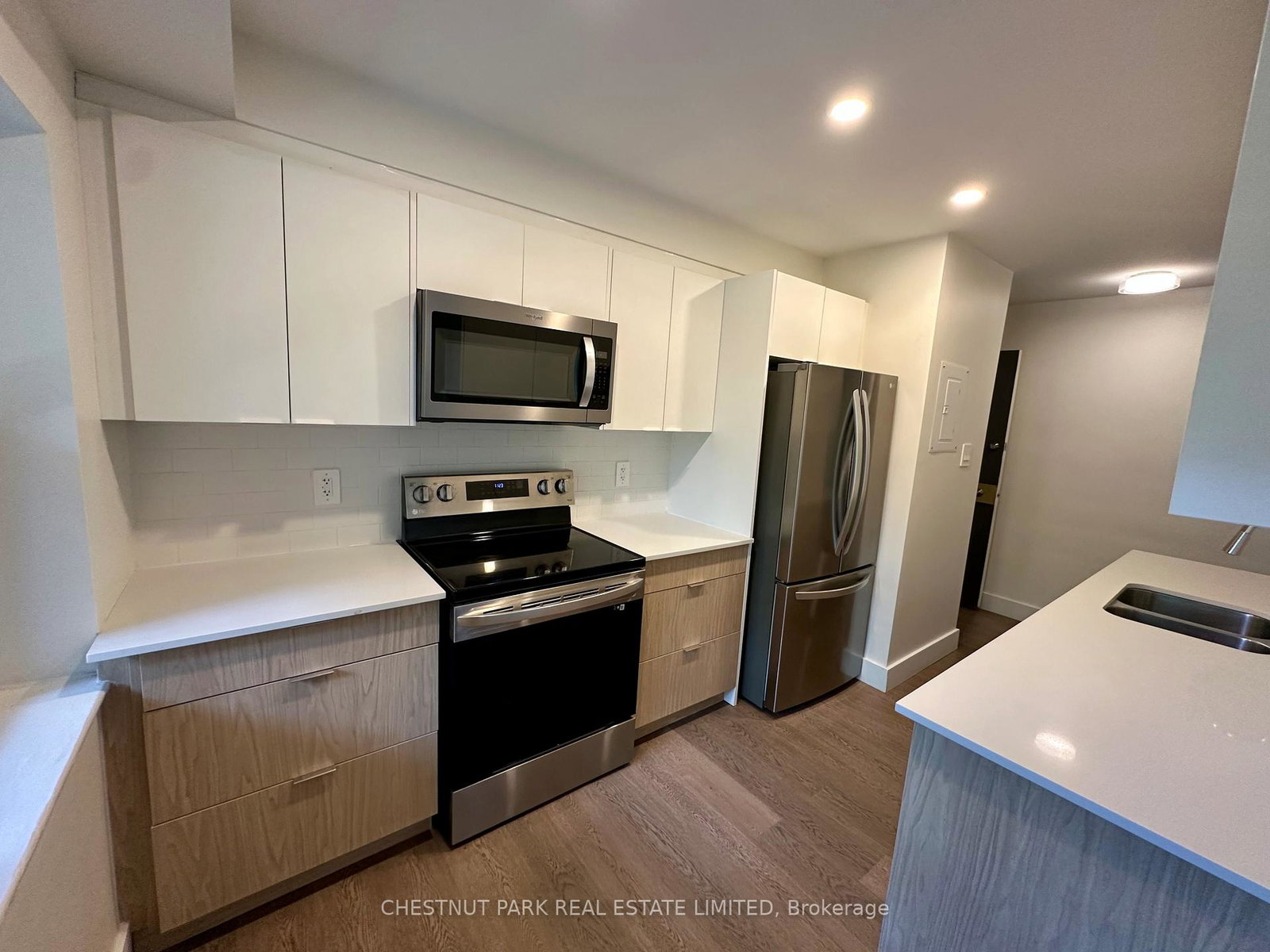 8-wingreen-court-north-york-ontario-c13416354