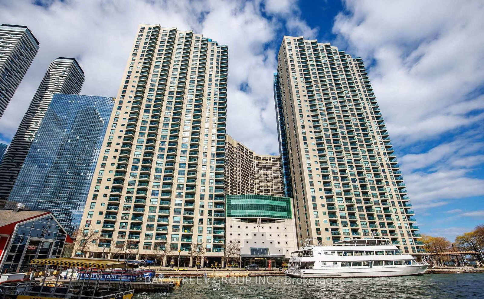 77-harbour-square-toronto-ontario-c13416394