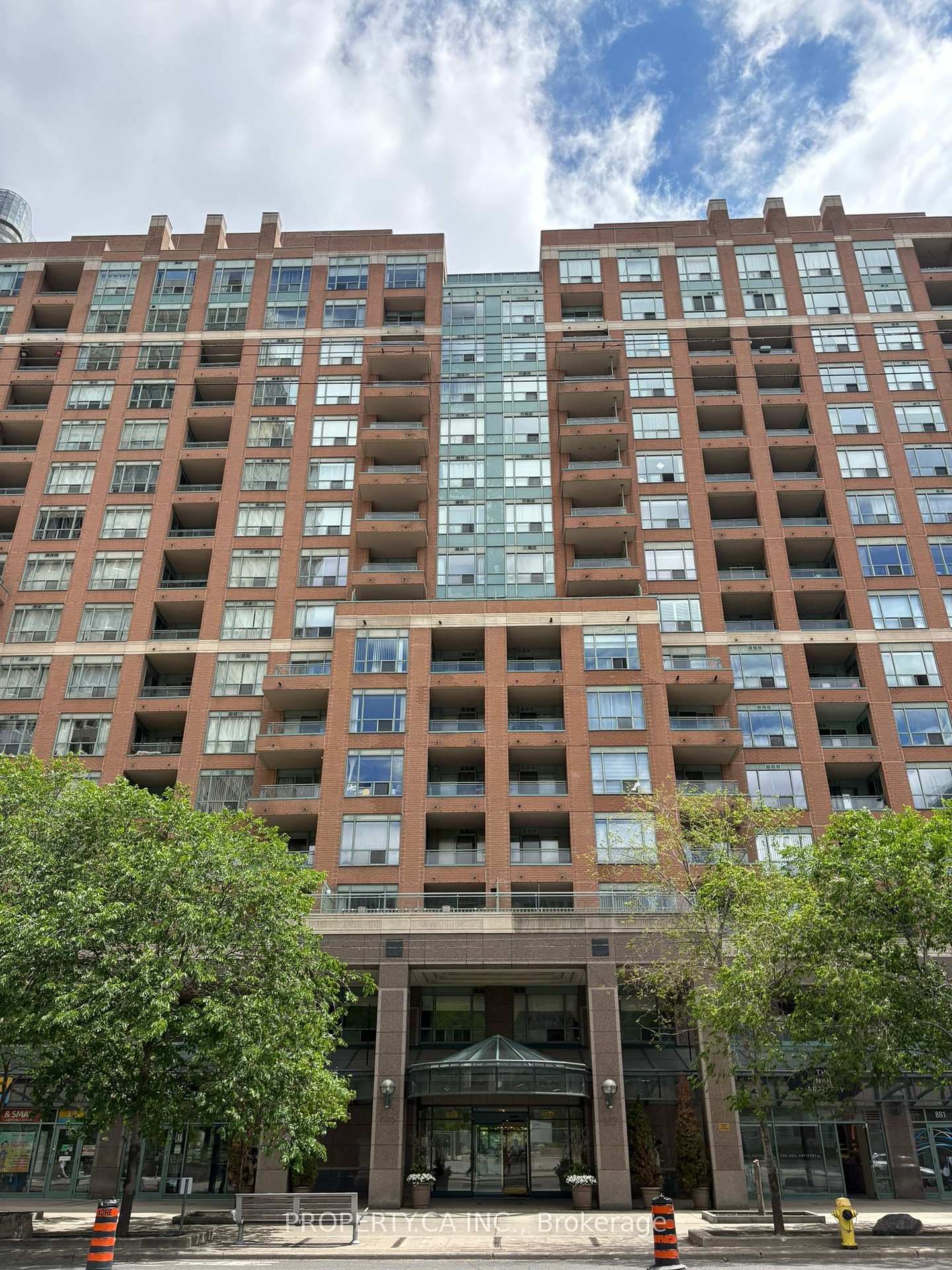 887-bay-street-toronto-ontario-c13416408