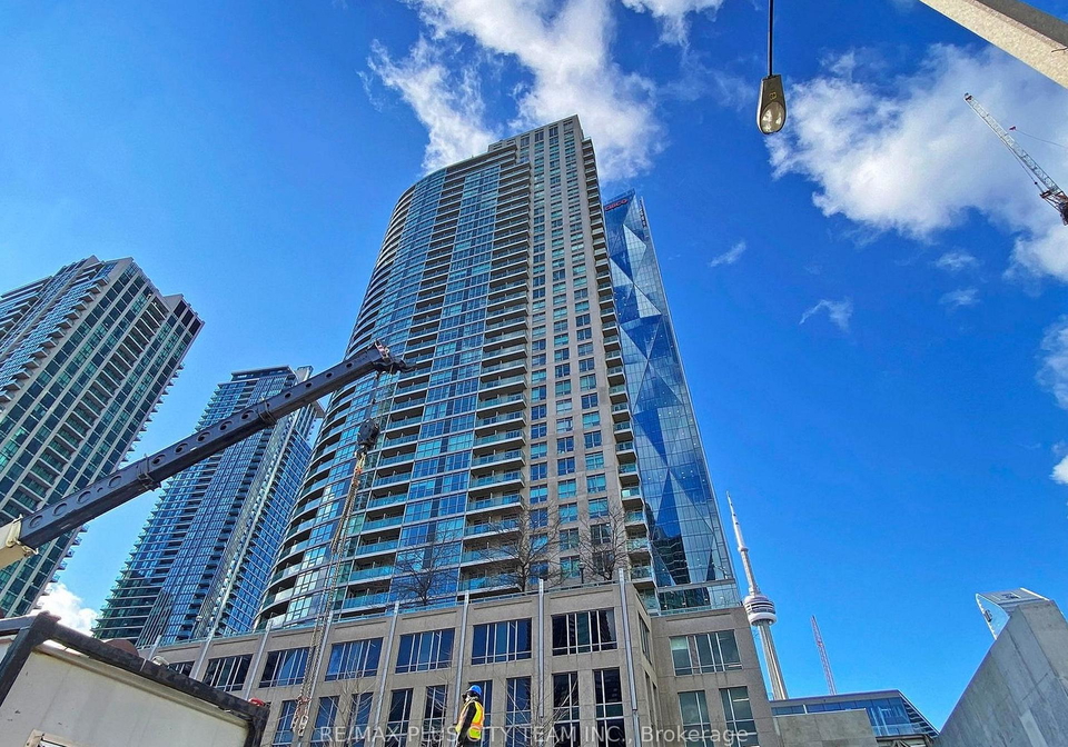 18-yonge-street-toronto-ontario-c13416494