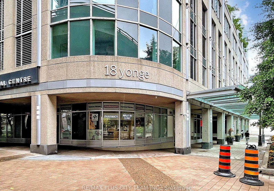 18-yonge-street-toronto-ontario-c13416494