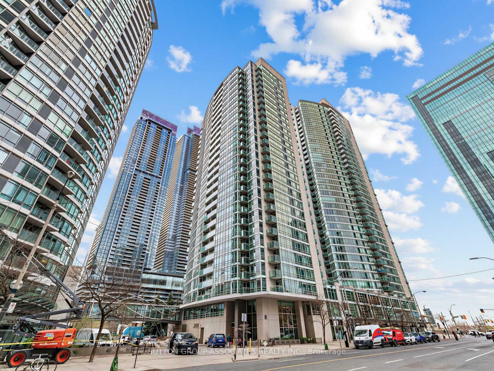 381-front-street-w-toronto-ontario-c13416620