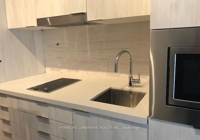 215-queen-street-w-toronto-ontario-c13416688