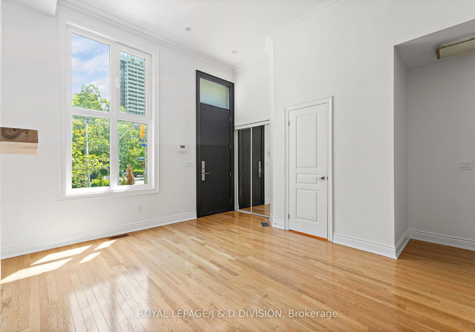102-earl-place-toronto-ontario-c13416798