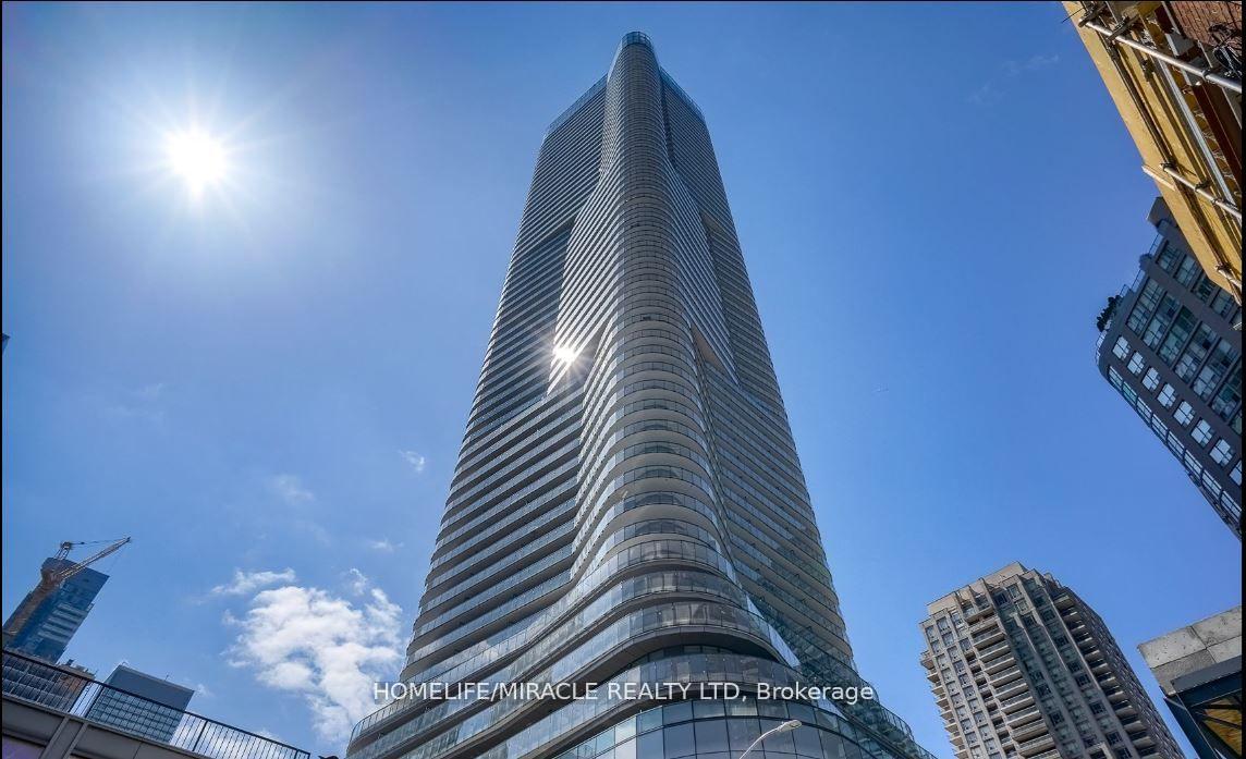 11-wellesley-street-w-toronto-ontario-c13417002