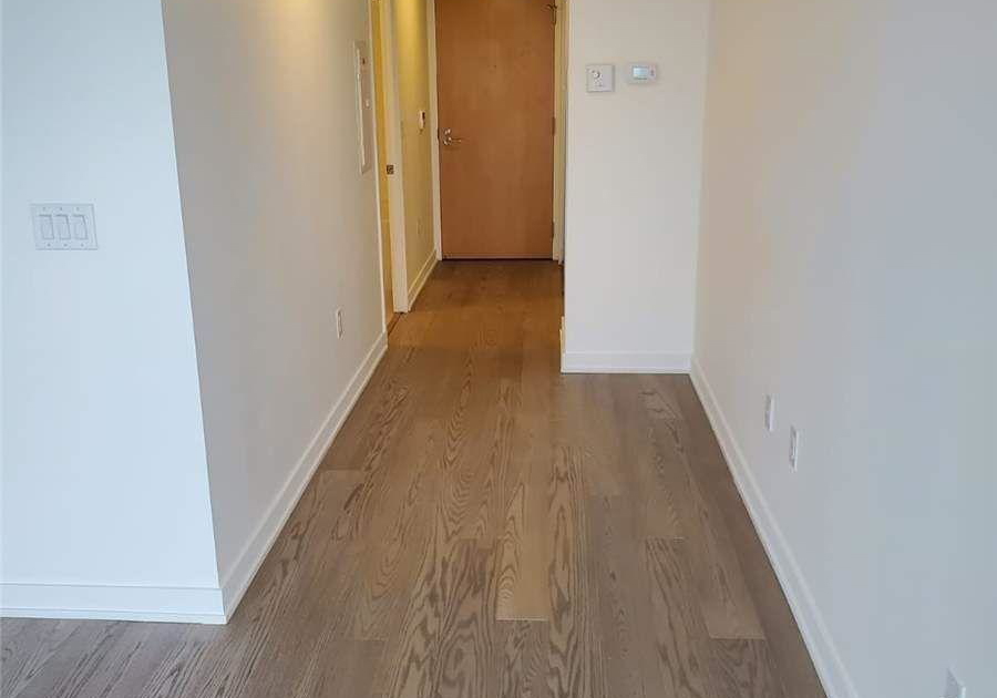 11-wellesley-street-w-toronto-ontario-c13417002