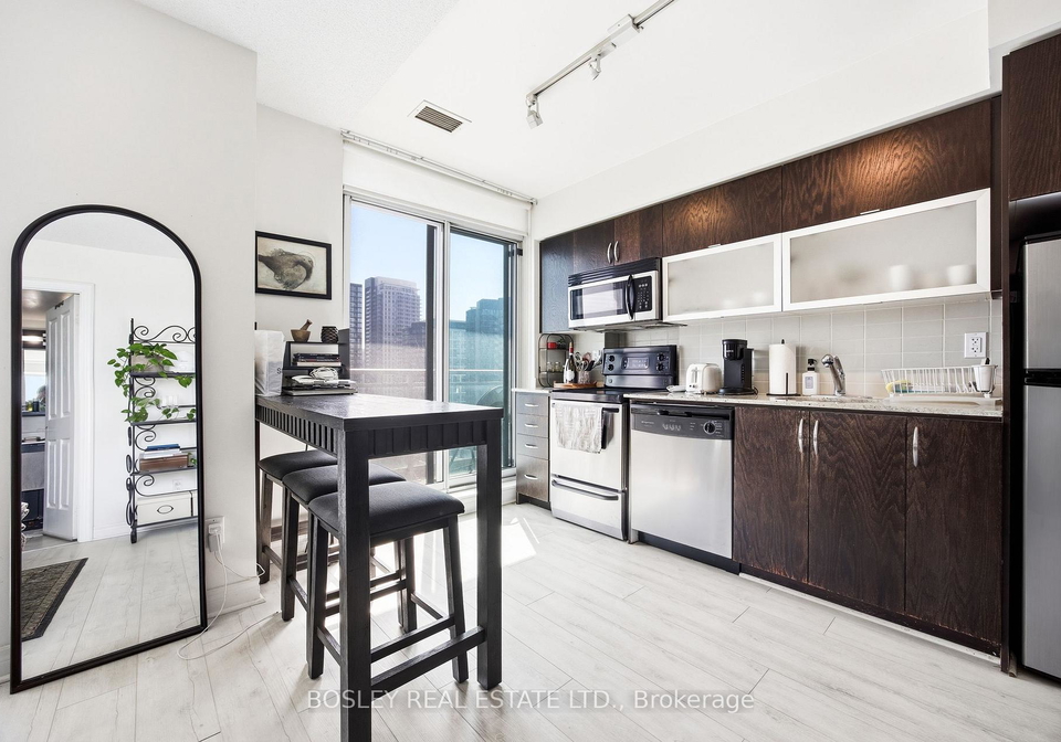 80-western-battery-road-n-toronto-ontario-c13417148