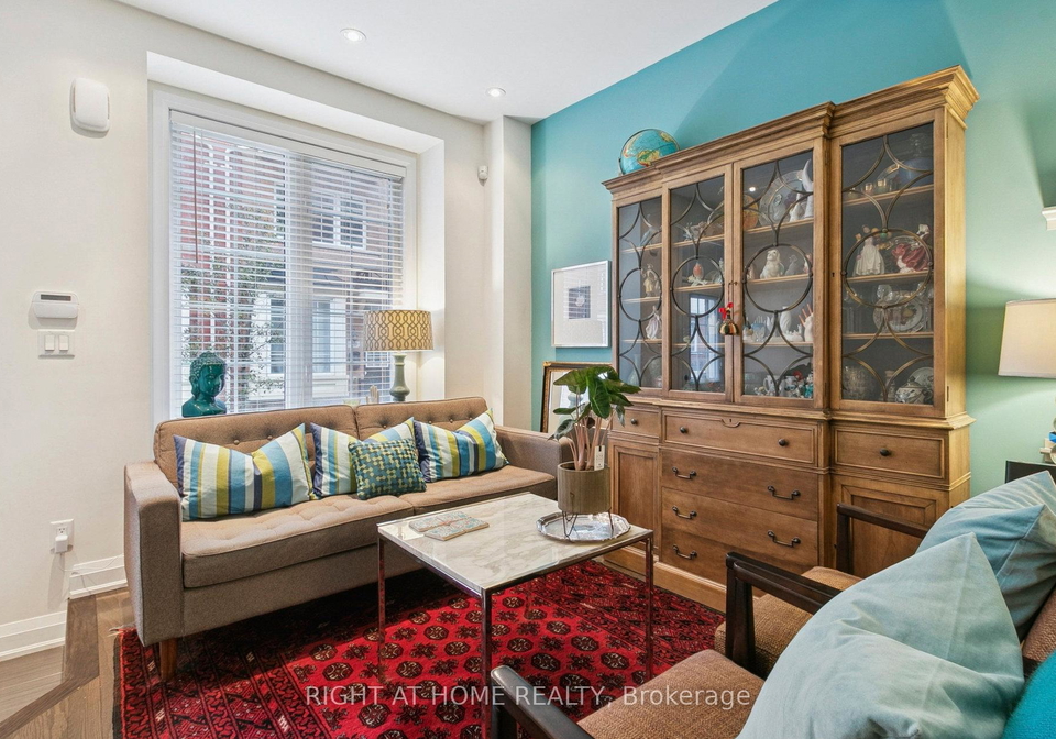 28-raffeix-lane-toronto-ontario-c13417476