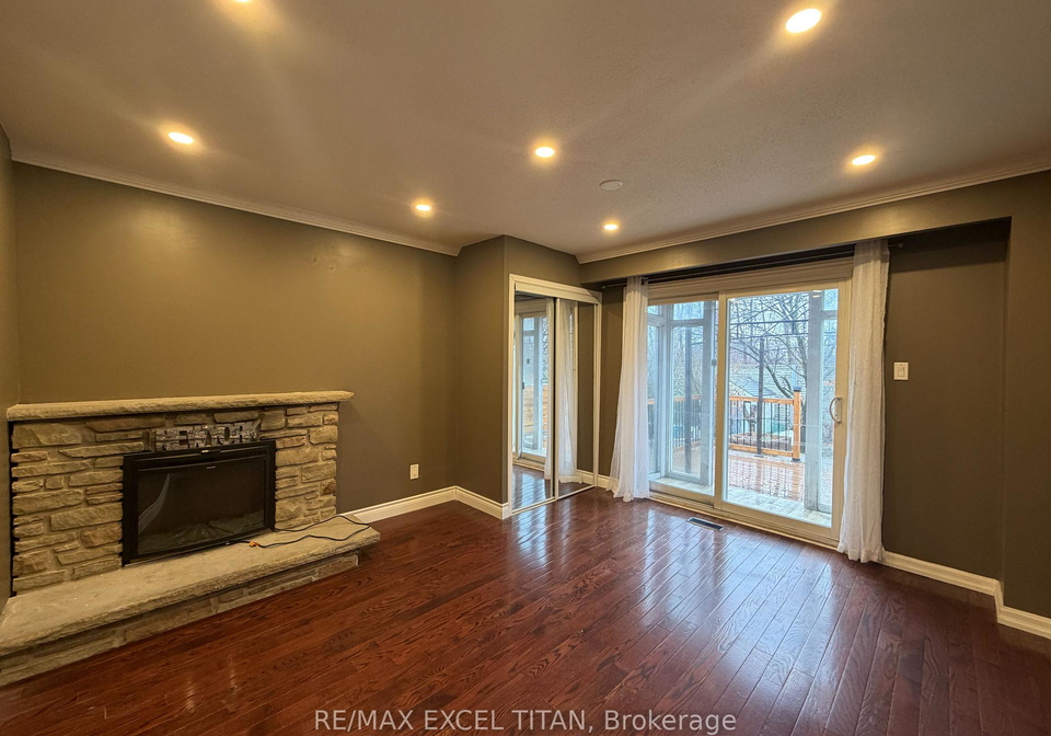 251-shawnee-circle-north-york-ontario-c13417570