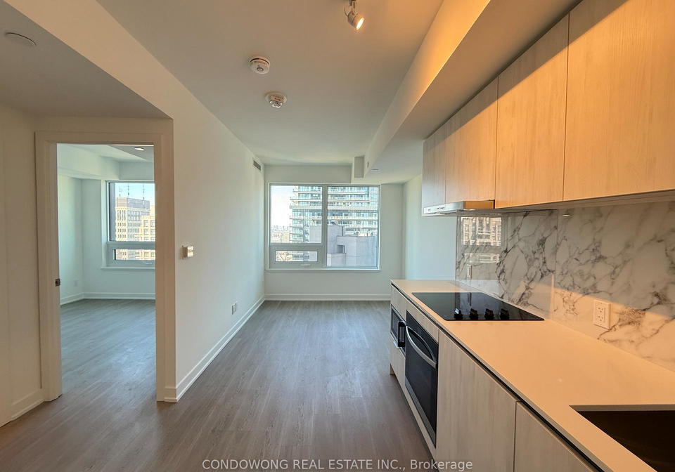 8-wellesley-street-w-toronto-ontario-c13417590