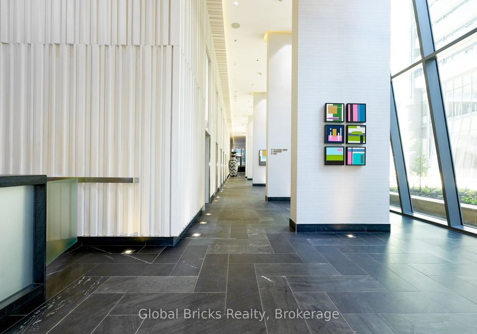 42-charles-street-e-toronto-ontario-c13418068