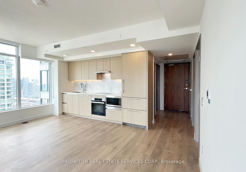 3-concord-cityplace-way-toronto-ontario-c13418280