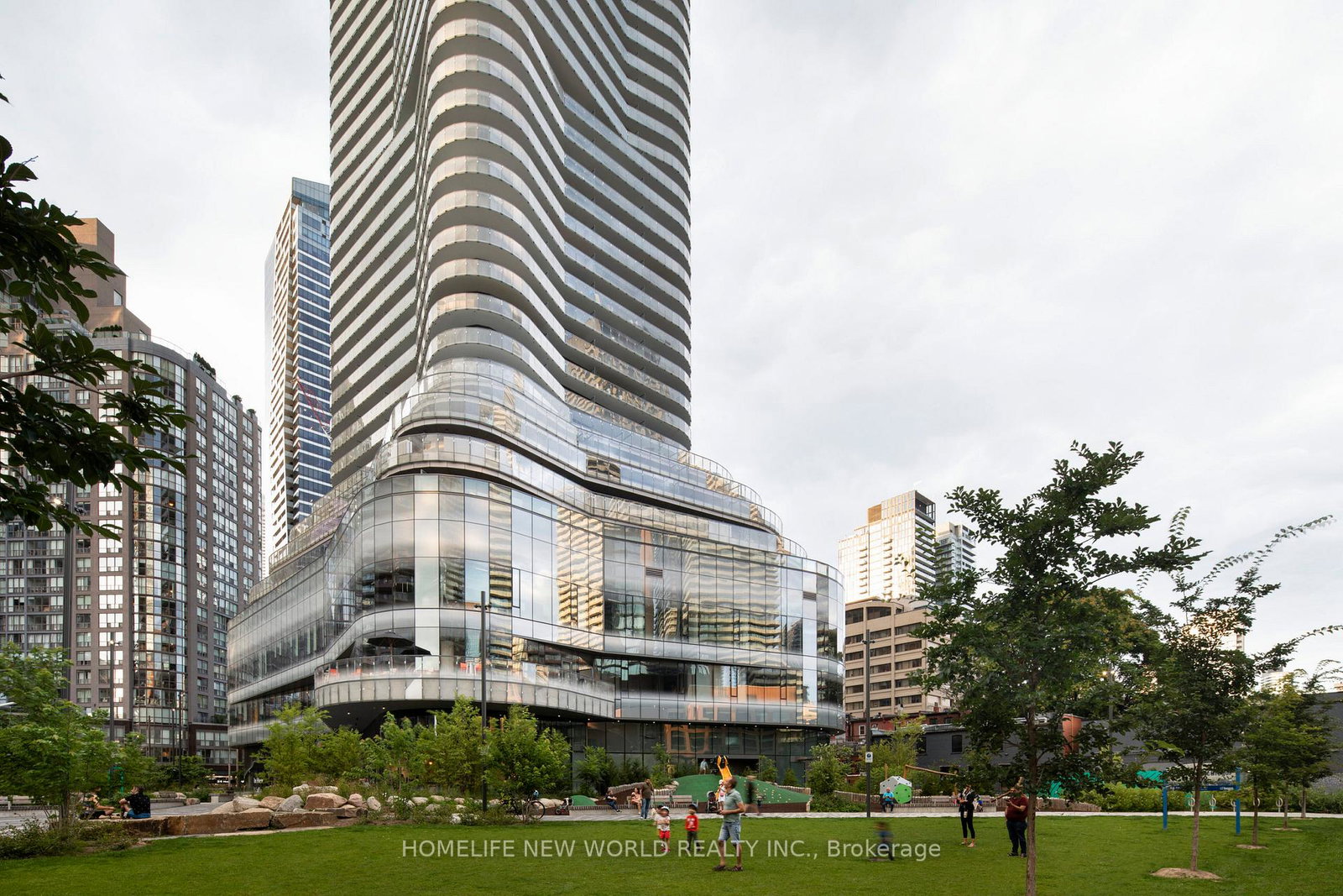 11-wellesley-street-w-toronto-ontario-c13418290