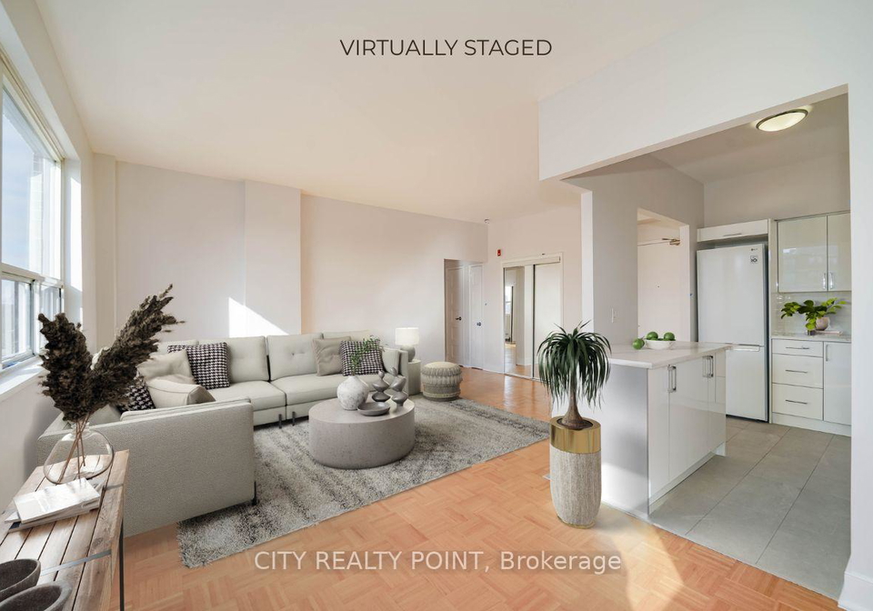 490-eglinton-avenue-e-toronto-ontario-c13418324