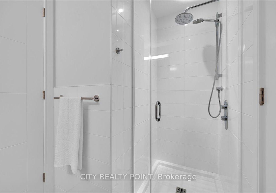 664-spadina-avenue-toronto-ontario-c13418350