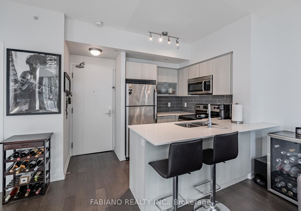 150-east-liberty-street-toronto-ontario-c13418400