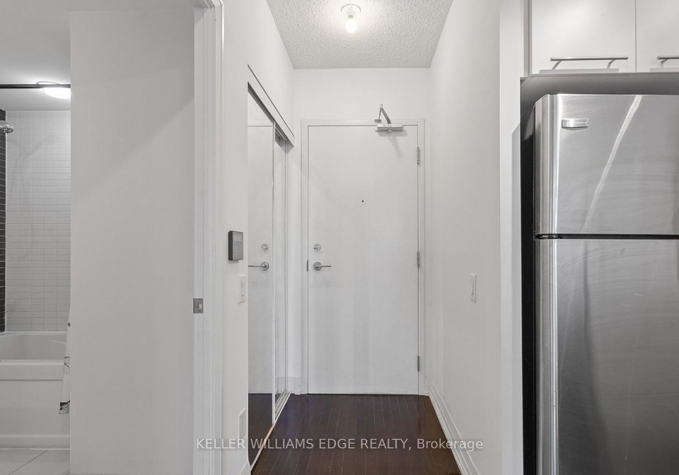 25-carlton-street-toronto-ontario-c13418454