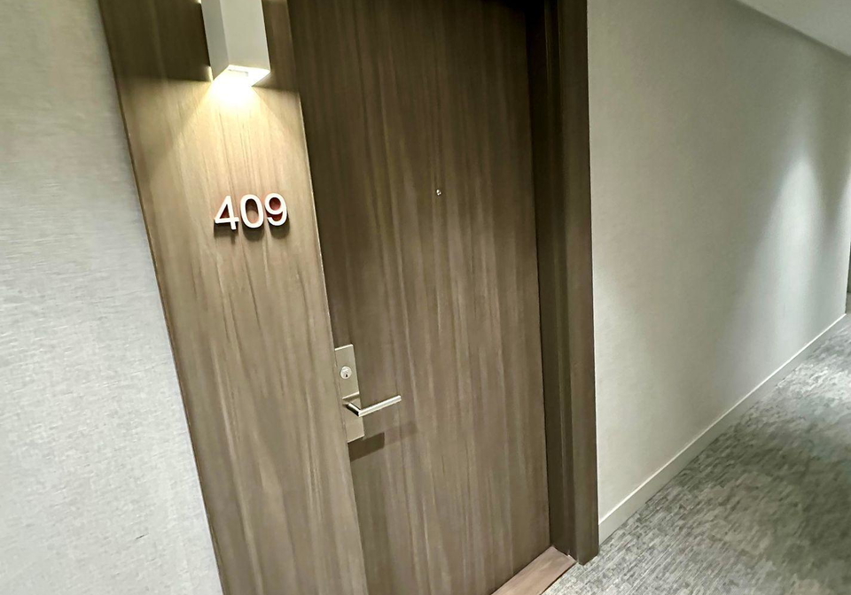 185-roehampton-avenue-toronto-ontario-c13418644