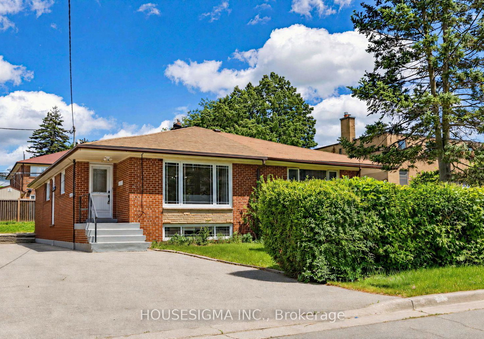 51-tisdale-avenue-north-york-ontario-c13419344