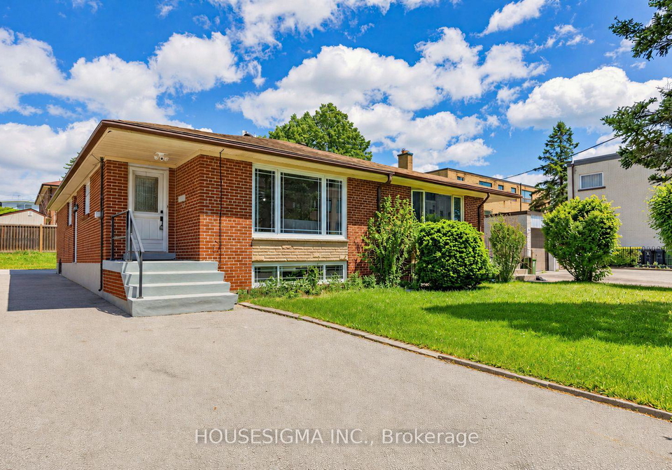 51-tisdale-avenue-north-york-ontario-c13419344